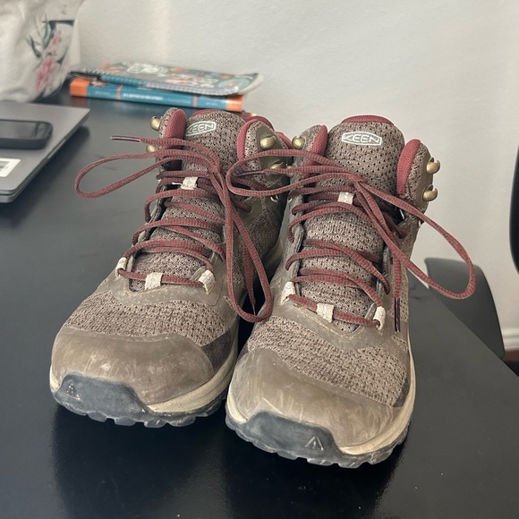 Keen Terradora Hiking Boots - Picture 2 of 6
